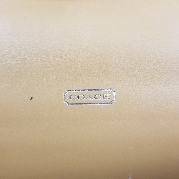 COACH | leather fold snap close wallet - Picture 6 of 11